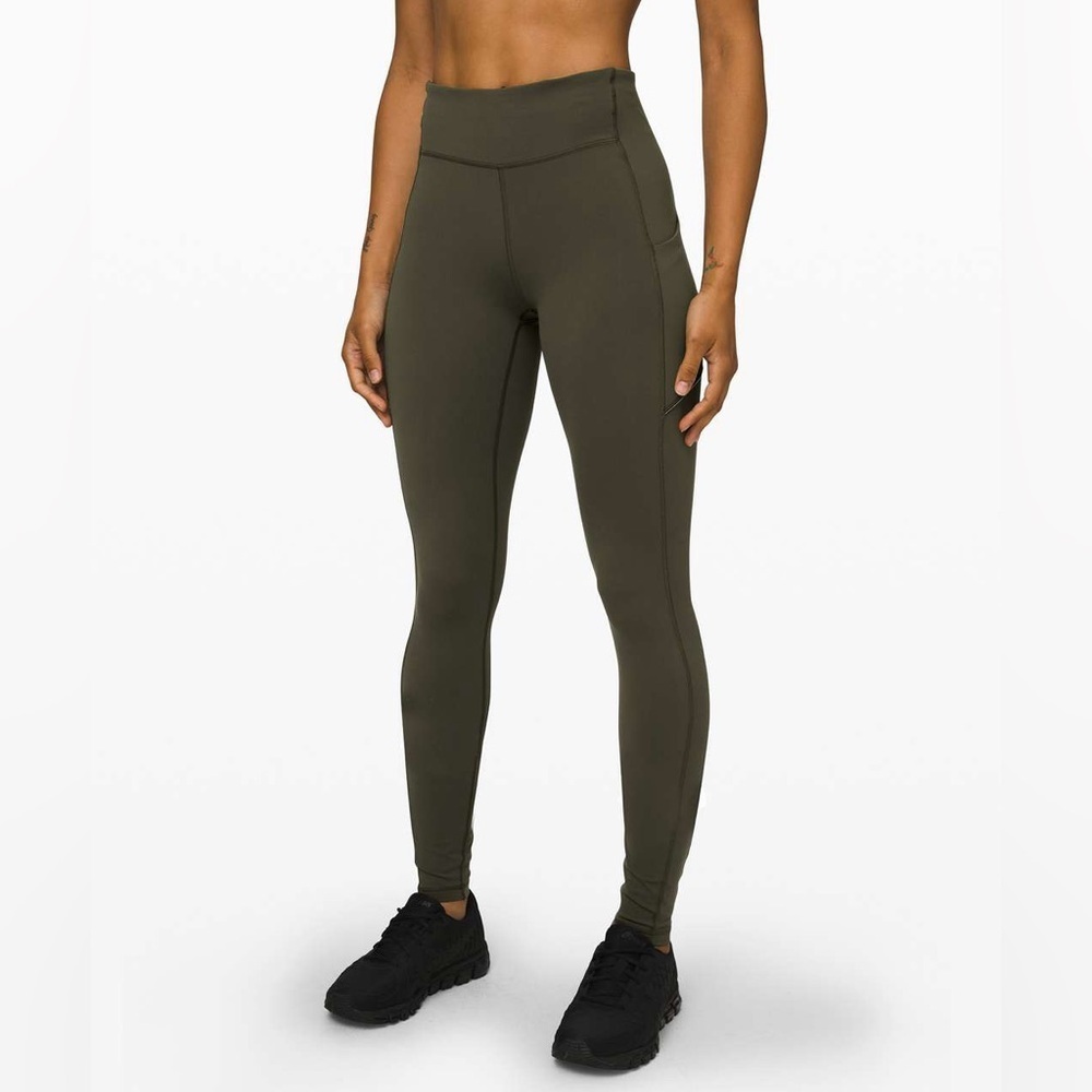 Lululemon Women’s high waisted Leggings with pockets size 4